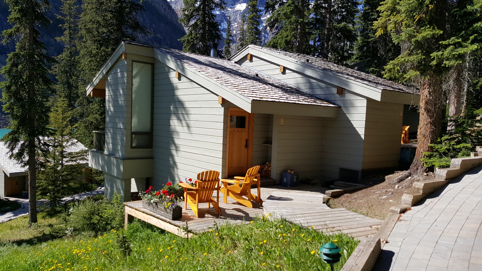 Moraine Lake Lodge - Banff National Park - Alberta - Canada - Doets Reizen