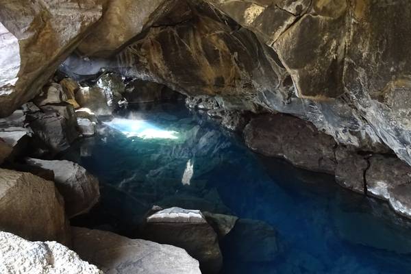 Grjótagjá - IJsland - Doets Reizen