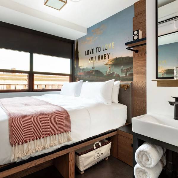 The Revolution Hotel - Room