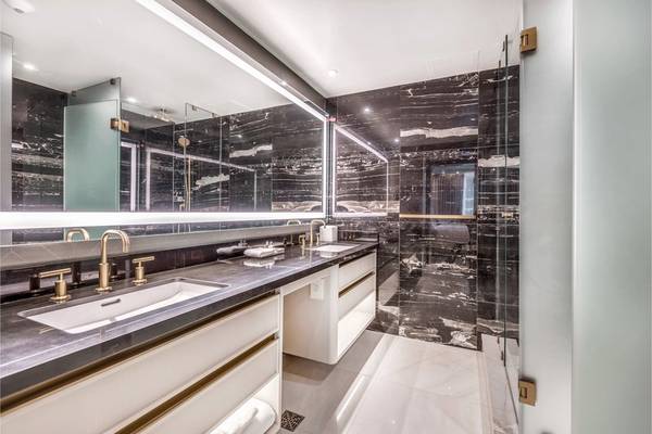 AZUR Legacy - Vancouver - British Columbia - Canada - Doets Reizen - Turquoise King