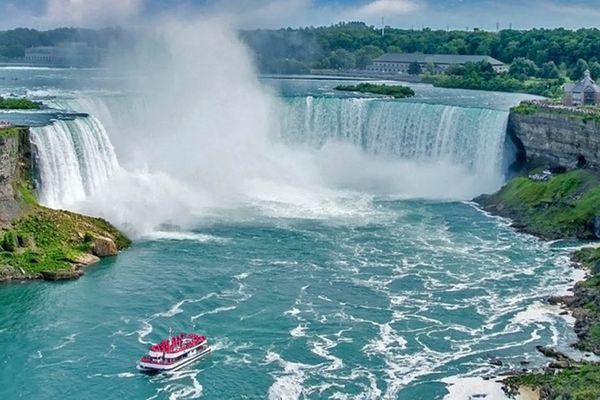 Hornblower Cruise - Niagara Falls - Ontario - Canada - Doets Reizen