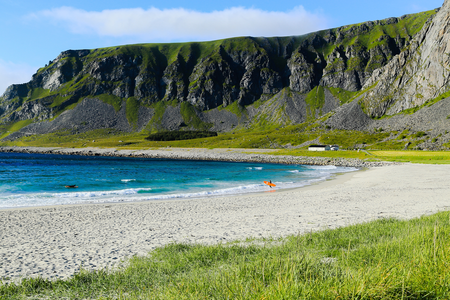 Surfen Lofoten - Doets Reizen - Vakantie Noorwegen - Credits VisitNorway.com