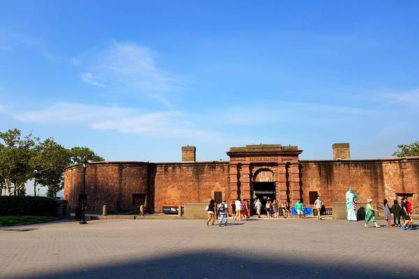 Secrets of the Statue of Liberty & Ellis Island Guided Walking Tour - New York City - Doets Reizen