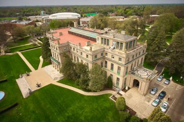 Monmouth University - Red Bank - New Jersey - USA - Doets Reizen - credtis Monmouth University