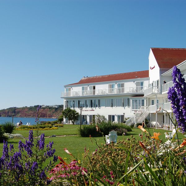Hotel la Normandie exterior