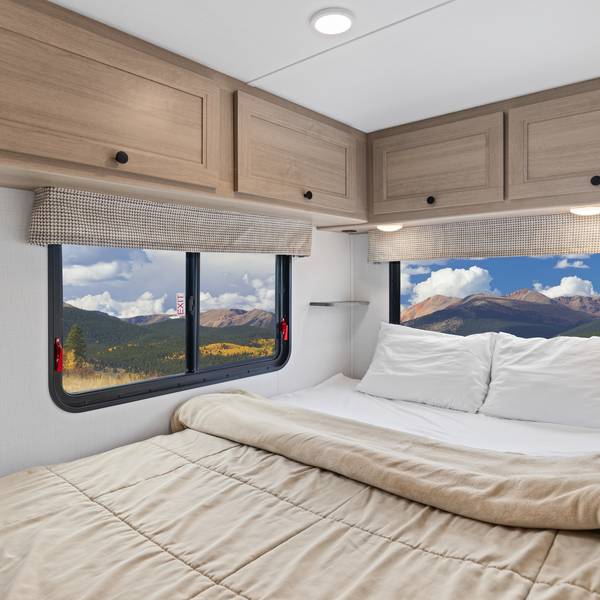 Road Bear SVC - interior - Doets Reizen camperreizen Amerika