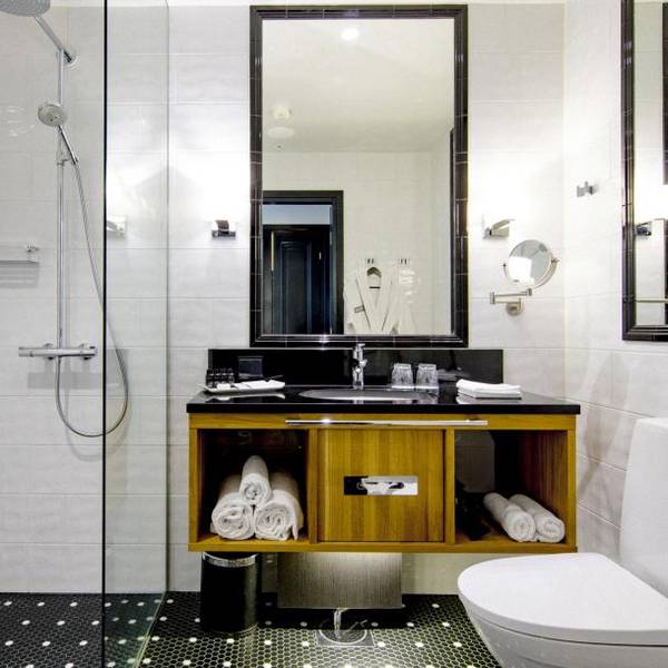 Badkamer - Hotel Lilla Roberts - Helsinki - Finlan