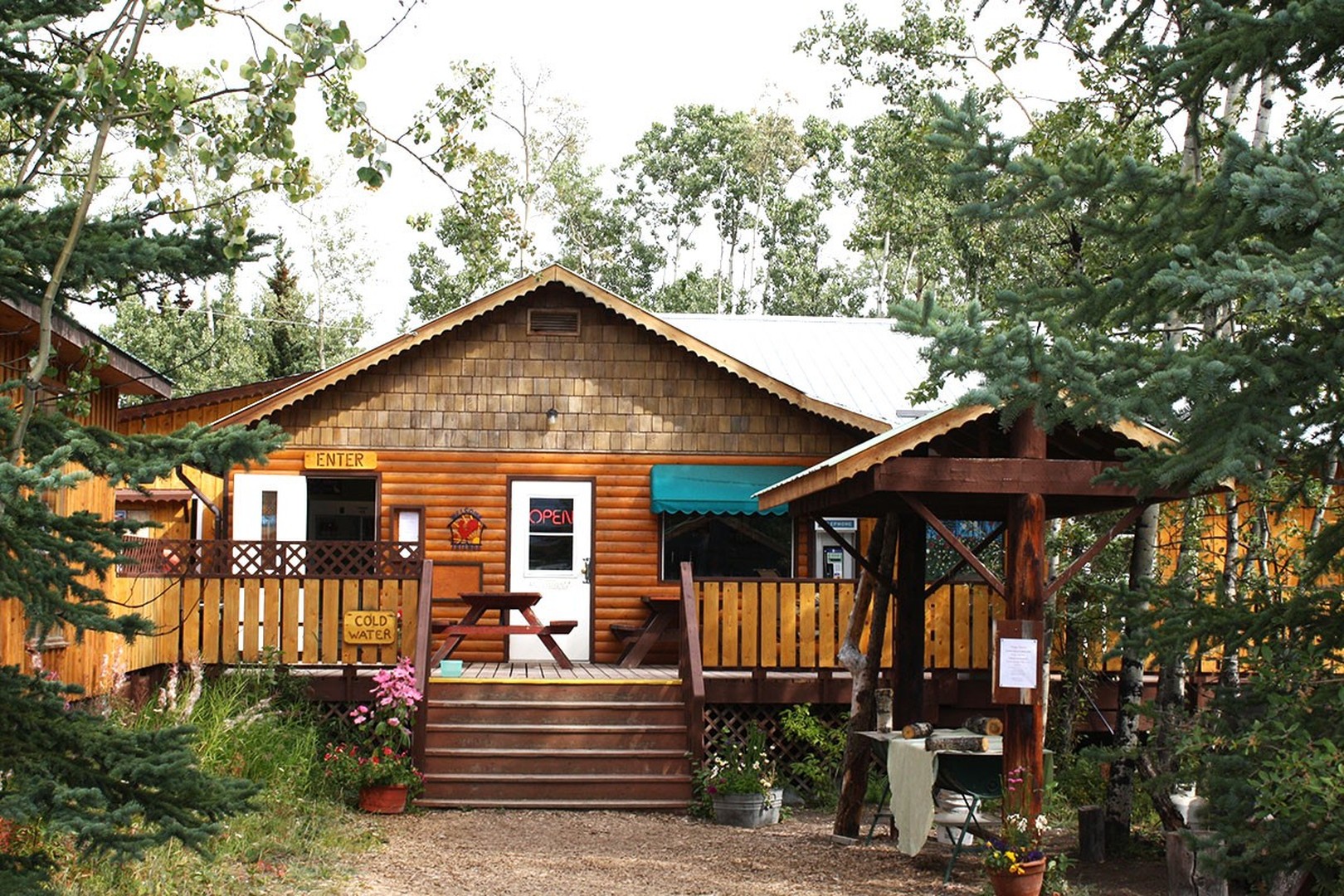 Village Bakery - Haines Junction - Yukon - Canada - Doets Reizen