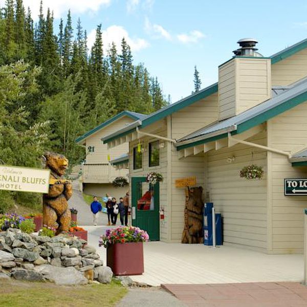 Denali Bluffs Hotel 1