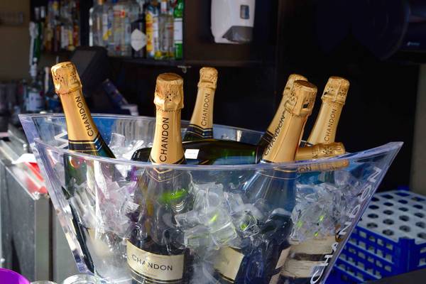 Rooftopbar Terrasse Nelligan - Old Montreal - Quebec - Canada - Doets Reizen