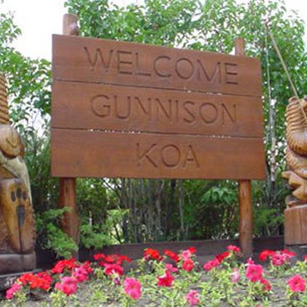 Gunnison KOA - Sign