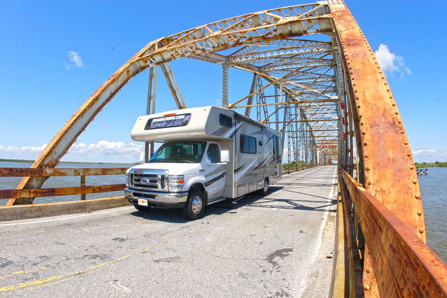 Road Bear RV camper in Zuidoost USA