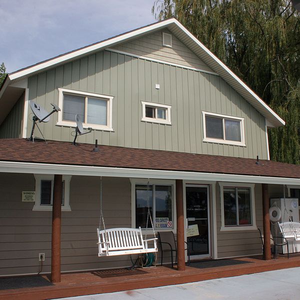 Lakeside RV Campground - Park Store