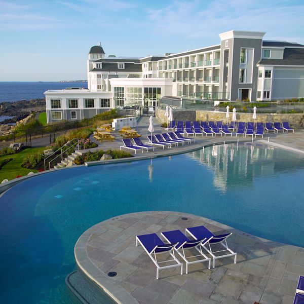 Cliff House - pool