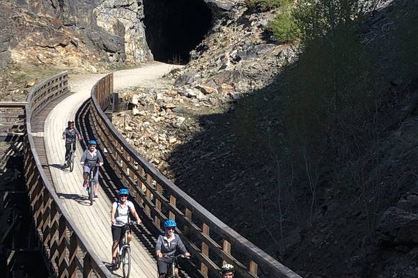 Myra Canyon Bicycle Rental and Tours - Doets Reizen