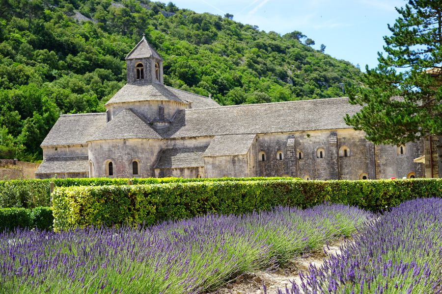 Gordes Afbeelding van jacqueline macou via Pixabay