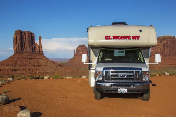 Een bezoek aan Monument Valley tijdens de camperreis