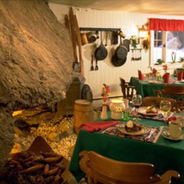 Inn at Long trail - dining room