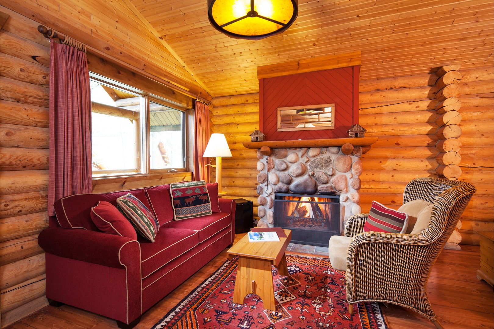Cathedral Mountain Lodge - Yoho National Park - British Columbia - Canada - Doets Reizen