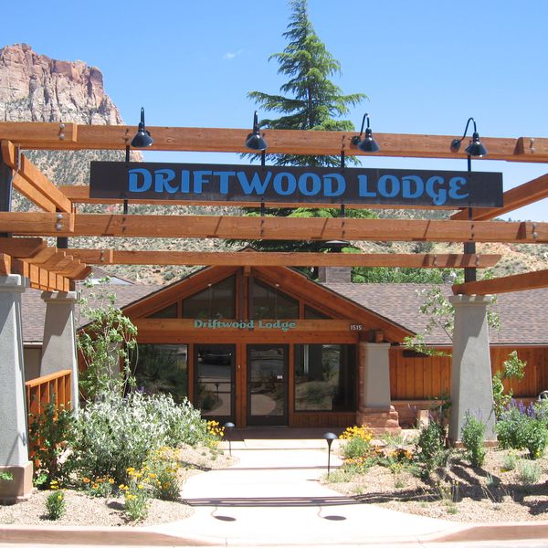Driftwood Lodge - aanzicht