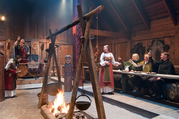 Lofotr Viking Museum  Lofoten- Doets Riezen - Vakantie Noorwegen - Credits VisitNorway.com
