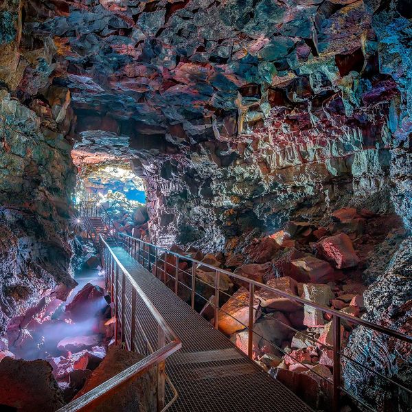 The Lava Tunnel - IJsland - Doets Reizen