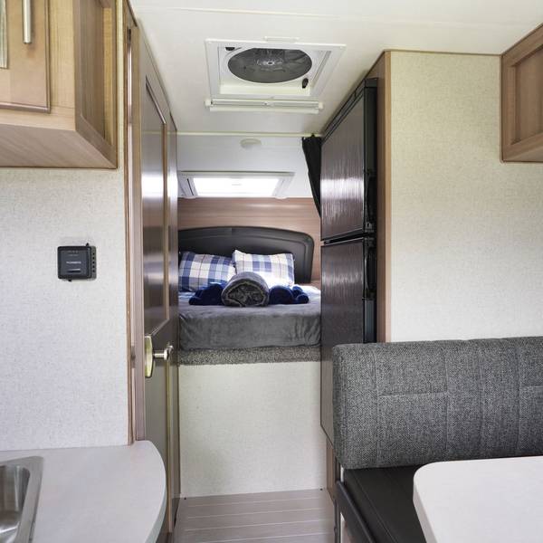 GoNorth_TruckCamper_front to back_Doets Reizen