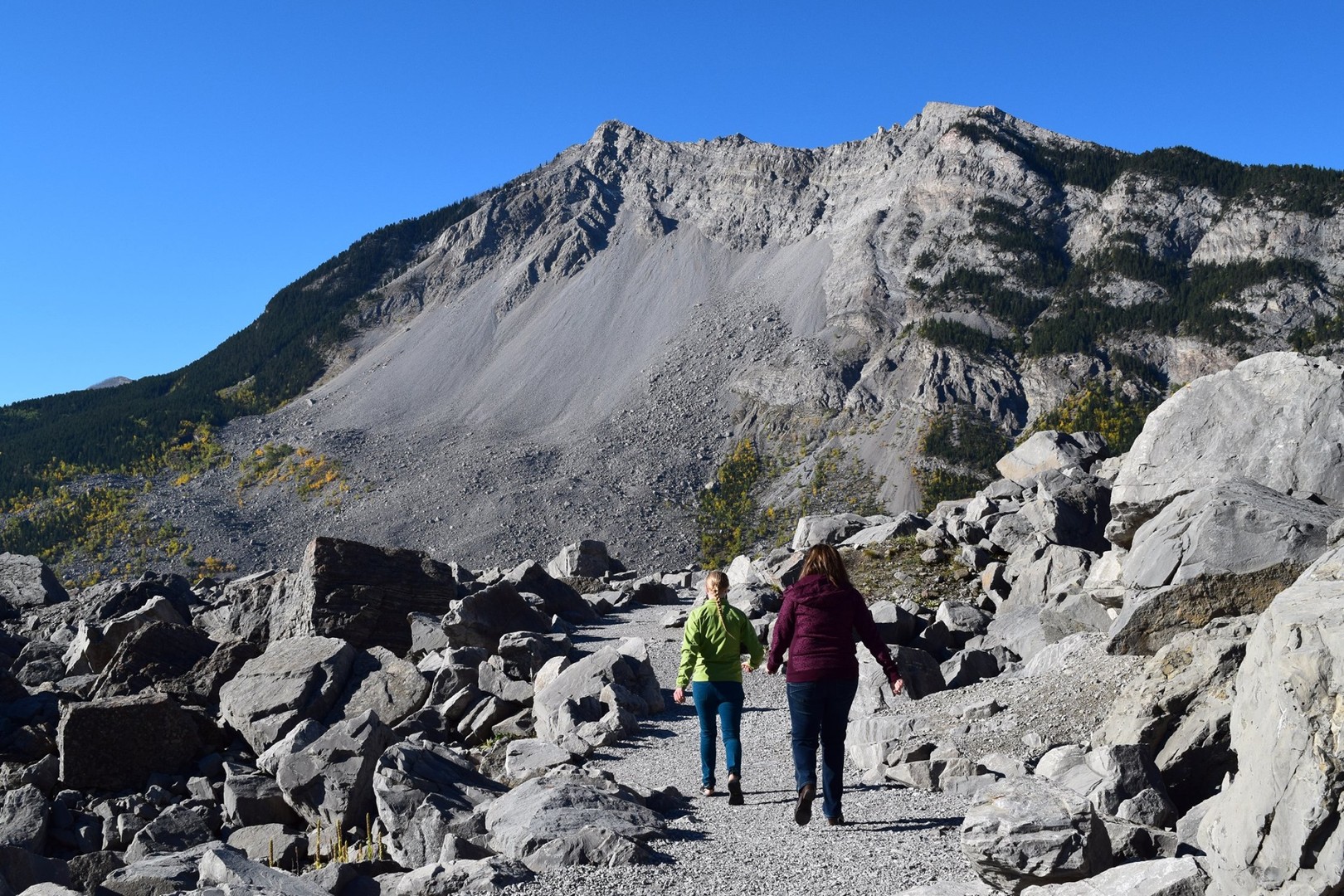 The Frank Slide Interpretive Centre - Alberta - Canada - Doets Reizen