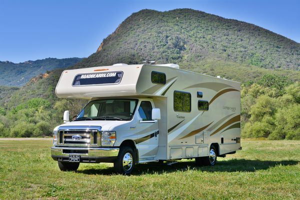 Road Bear RV, C23-26 ft