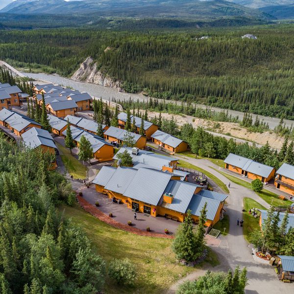Denali Bluffs Hotel 1 2