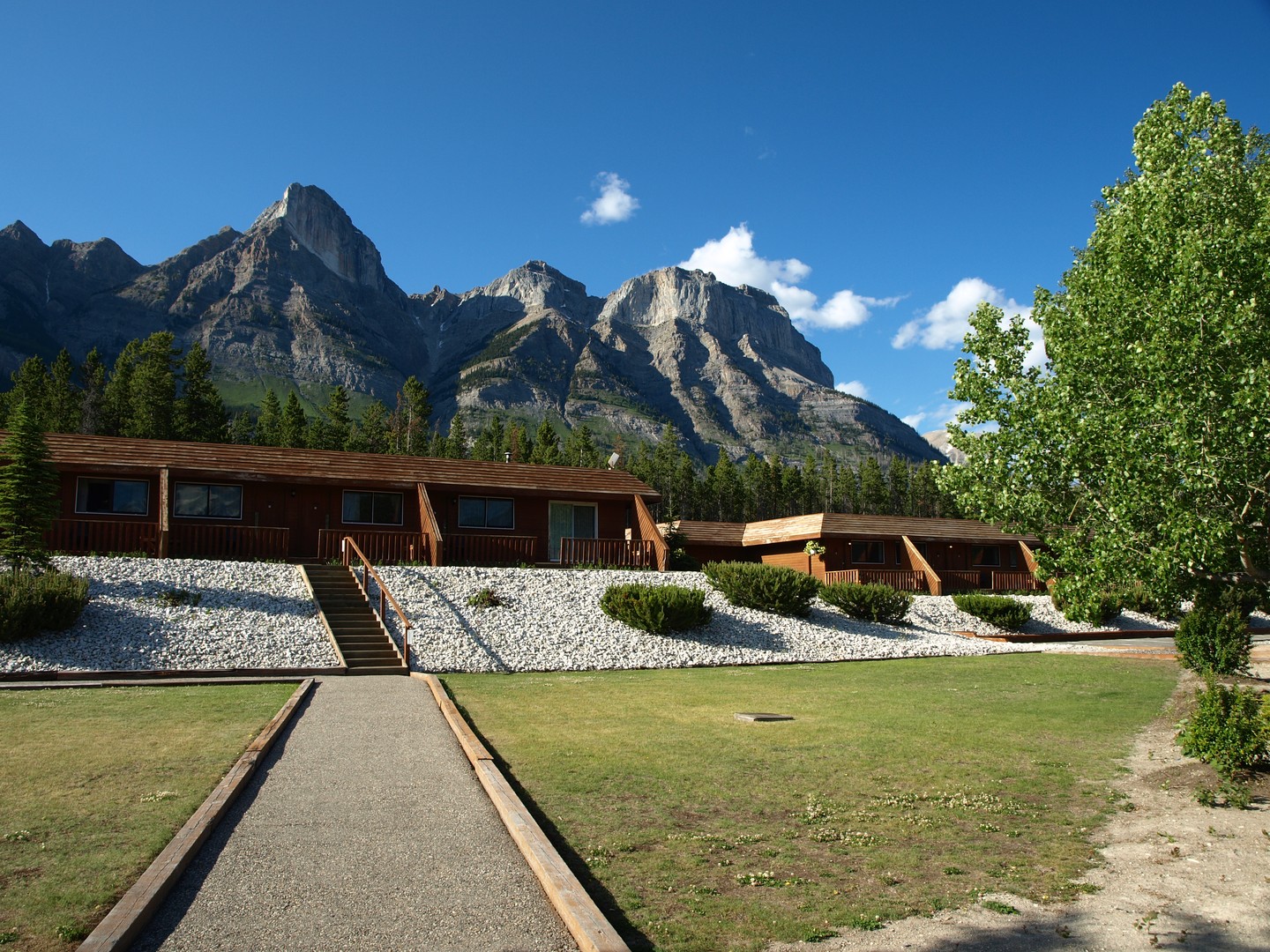The Crossing Resort - Icefields Parkway - Alberta - Canada - Doets Reizen