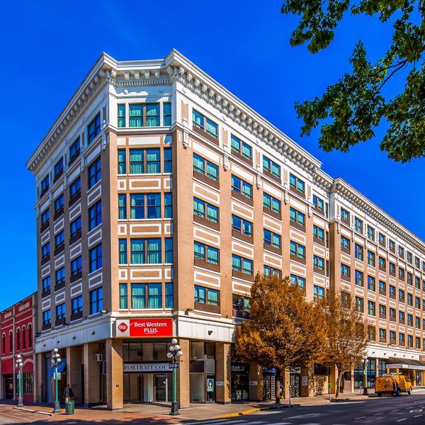 Best Western Carlton Plaza - exterior