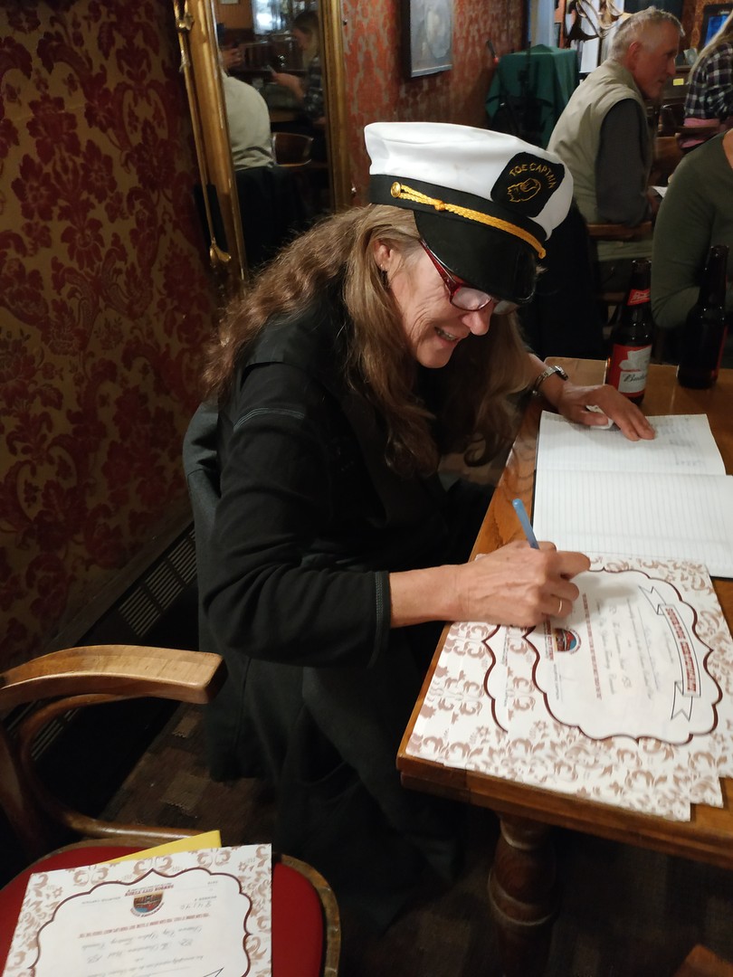 Sour Toe Cocktail - Dawson City - Yukon - Canada - Doets Reizen