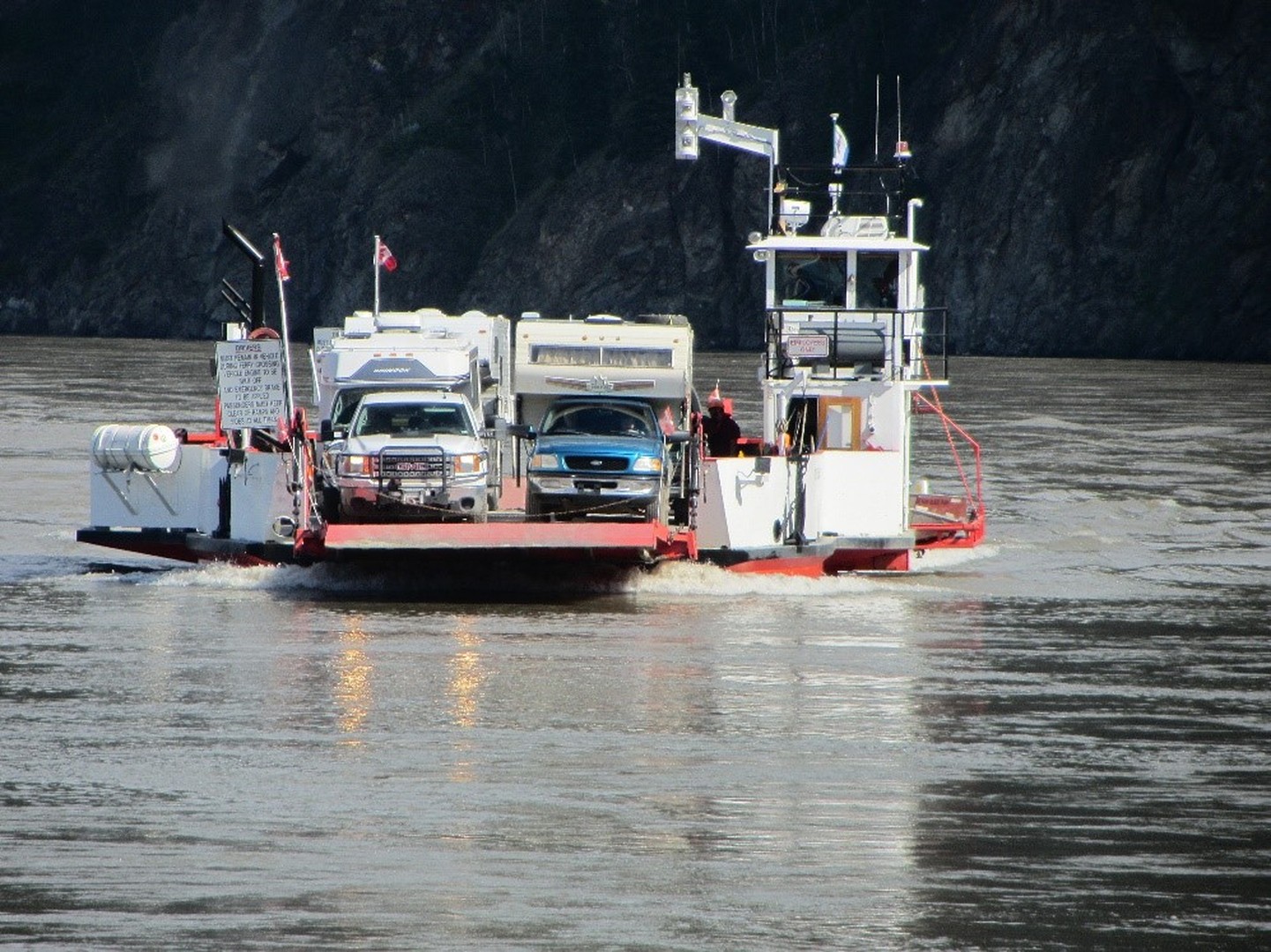 Ferry Dawson City - Yukon - Canada - Doets Reizen