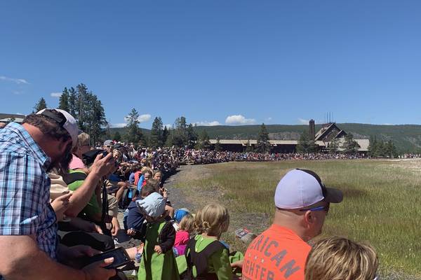 Old Faithful - Yellowstone National Park - Wyoming - Doets Reizen