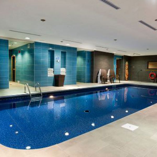 Hotel Chateau Laurier Pool
