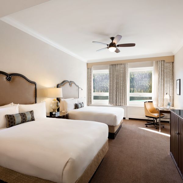 Fairmont Chateau Lake Louise - Deluxe Lakeview