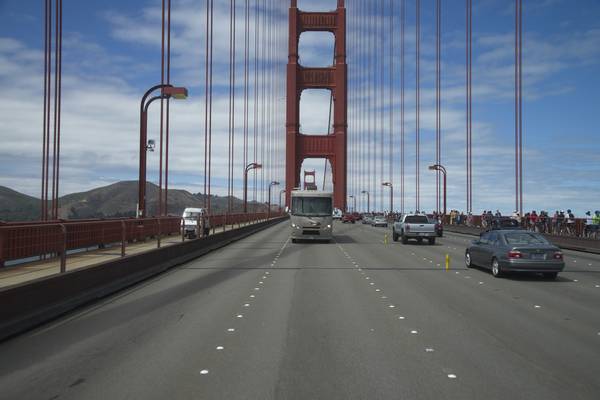 Toeren met de camper over de Golden Gate Bridge