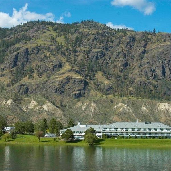 South Thompson Inn - exterior
