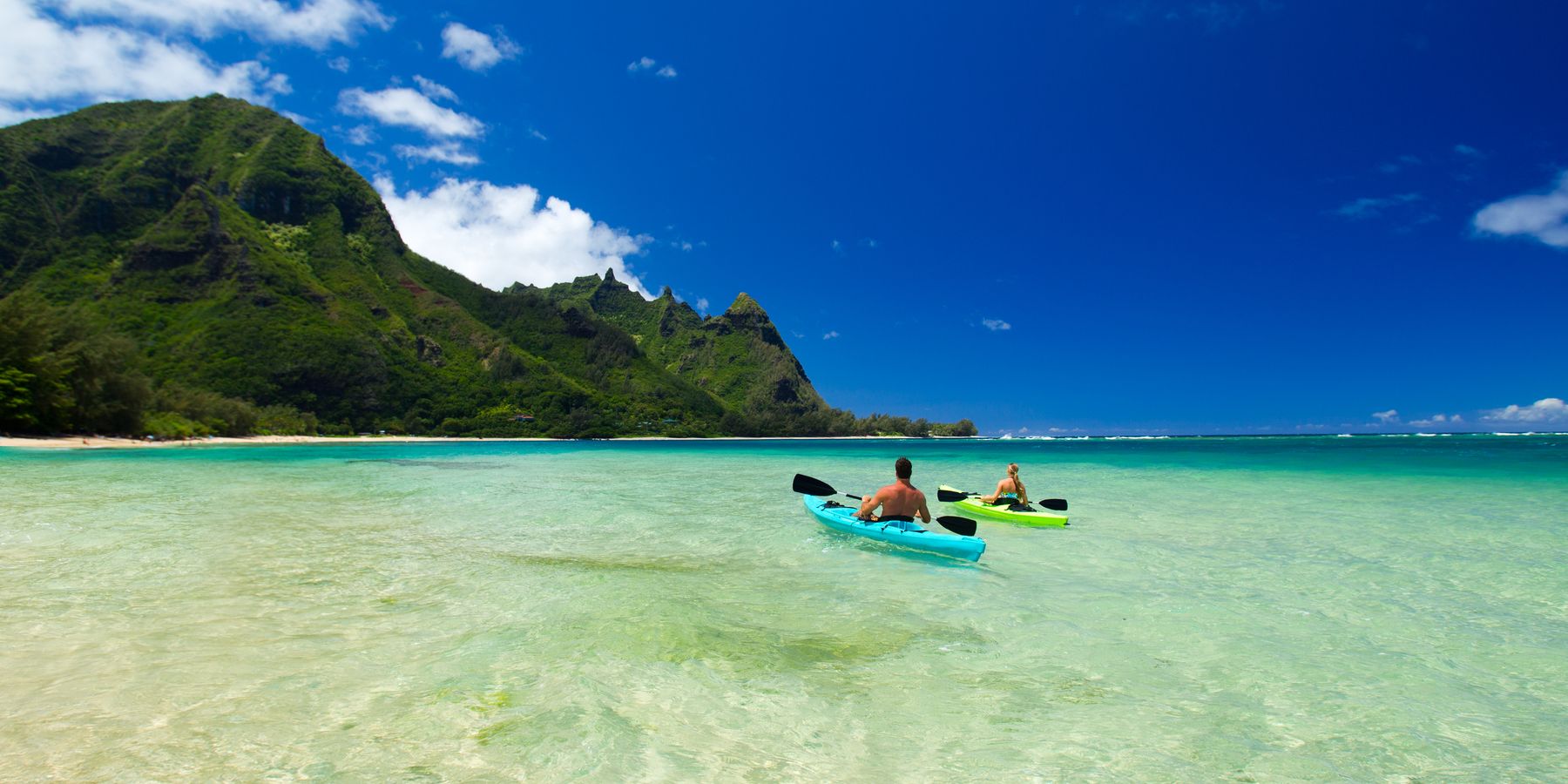 Kanoen in Hanelei op Hawaii