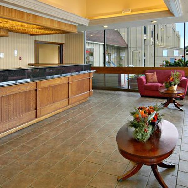 Red Lion hotel Eureka - lobby