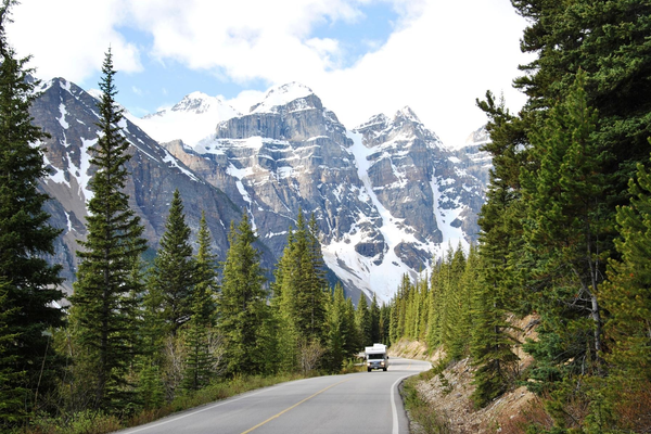 Omgeven door spectaculaire natuur tijdens een campervakantie in West Canada