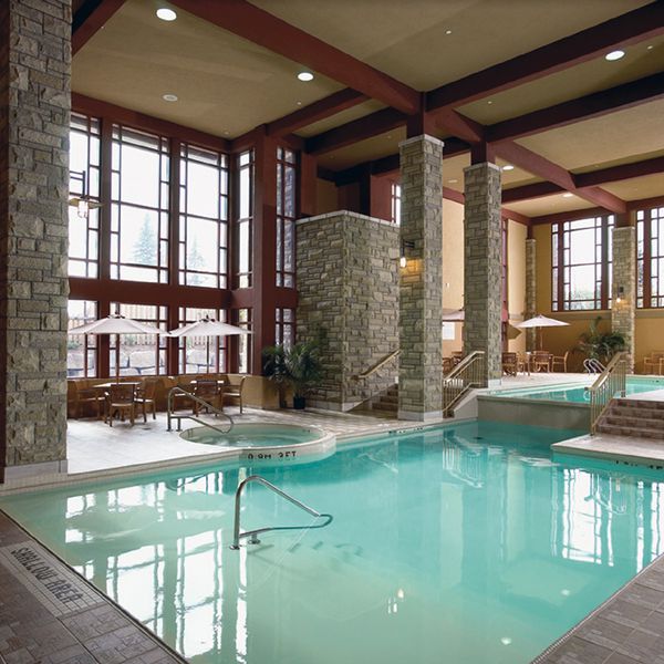 Doubletree Falls View Lodge - zwembad