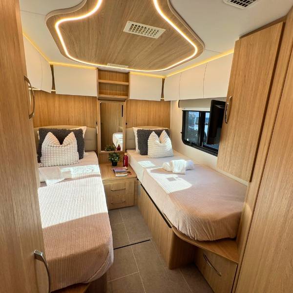 Class B+ Premium – Leisure Travel Van - camperreizen Canada - Doets Reizen