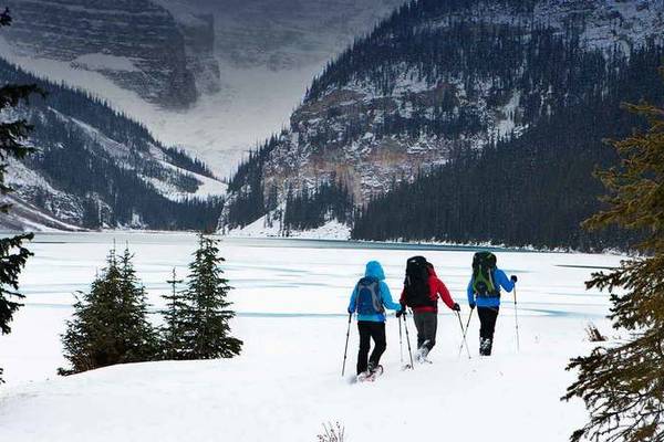 Wintersport - Snowshoeing - Lake Louise -  Alberta - Canada - Doets Reizen