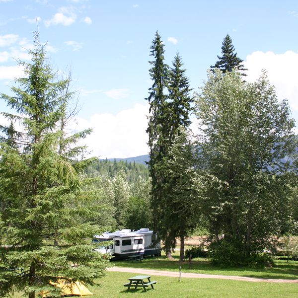Helmcken Falls Lodge & Campground, camperplaatsen