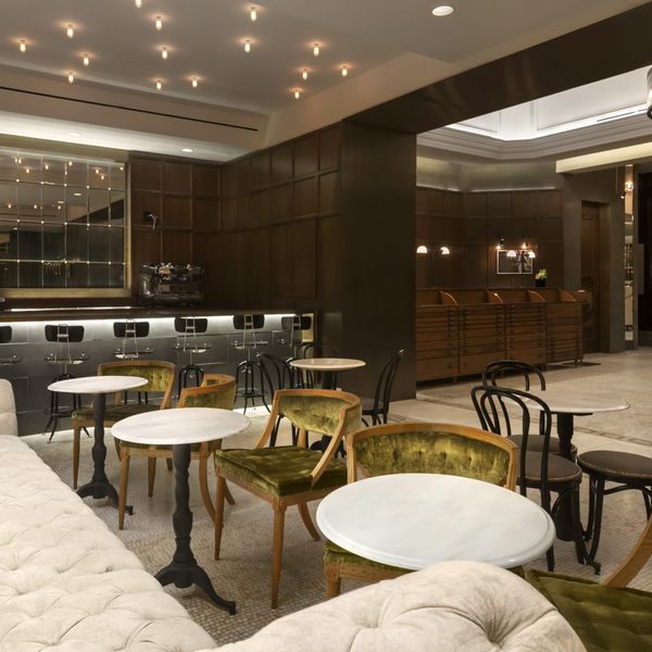 Hotel Belleclaire - lobby2