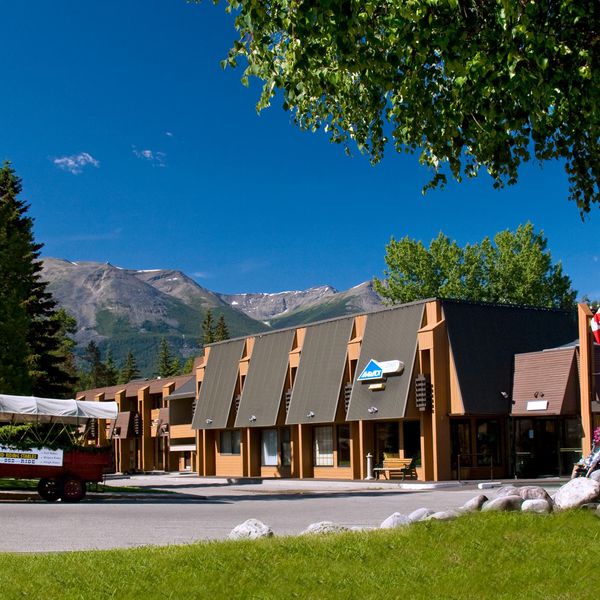 Marmot Lodge Jasper - exterior