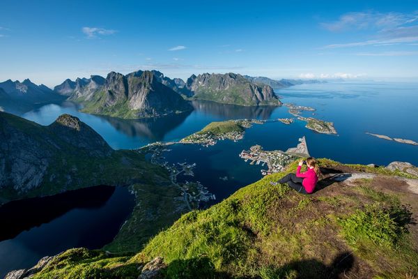 Reinebringen  Lofoten - Vakantie Noorwegen - Doets Reizen- Credit Tomasz Furmanek - Visit Norway