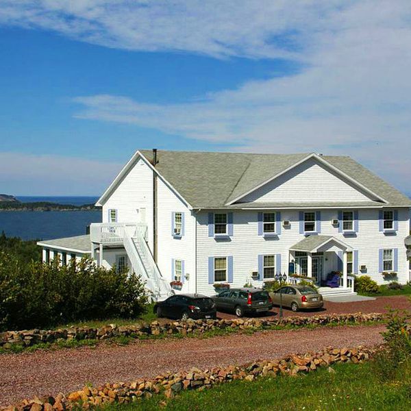 Castle Rock Country Inn - 1